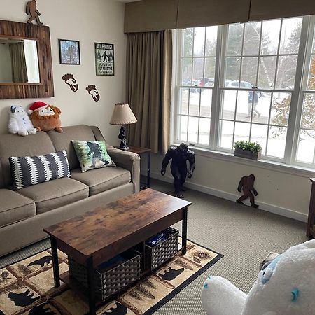 Unique Yeti-Theme Ski On Off Suite Jiminy-Sleeps 4 Hancock Ngoại thất bức ảnh